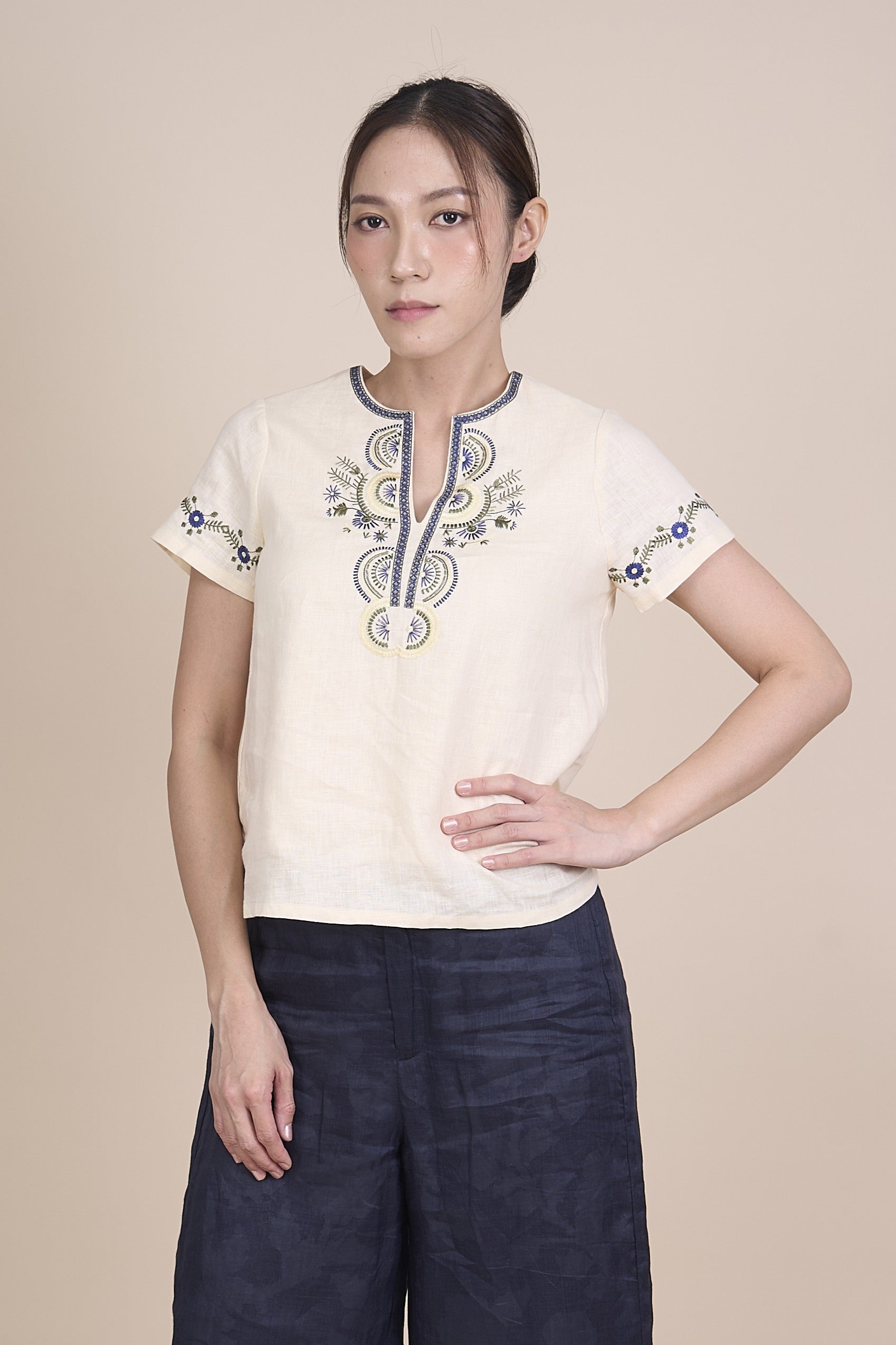 MEGAN SHORT SLEEVE TOP