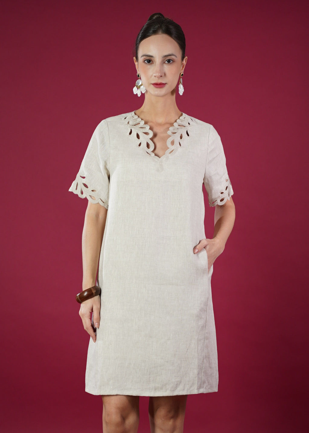 ANA ANGLAISED SHORT DRESS