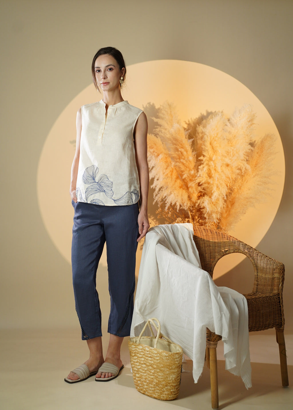 LAILLIE SLEEVELESS TOP