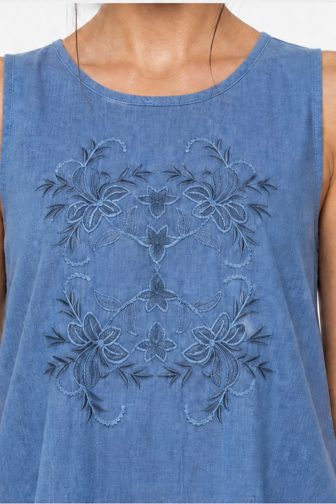 LISBON EMBROIDERED TOP