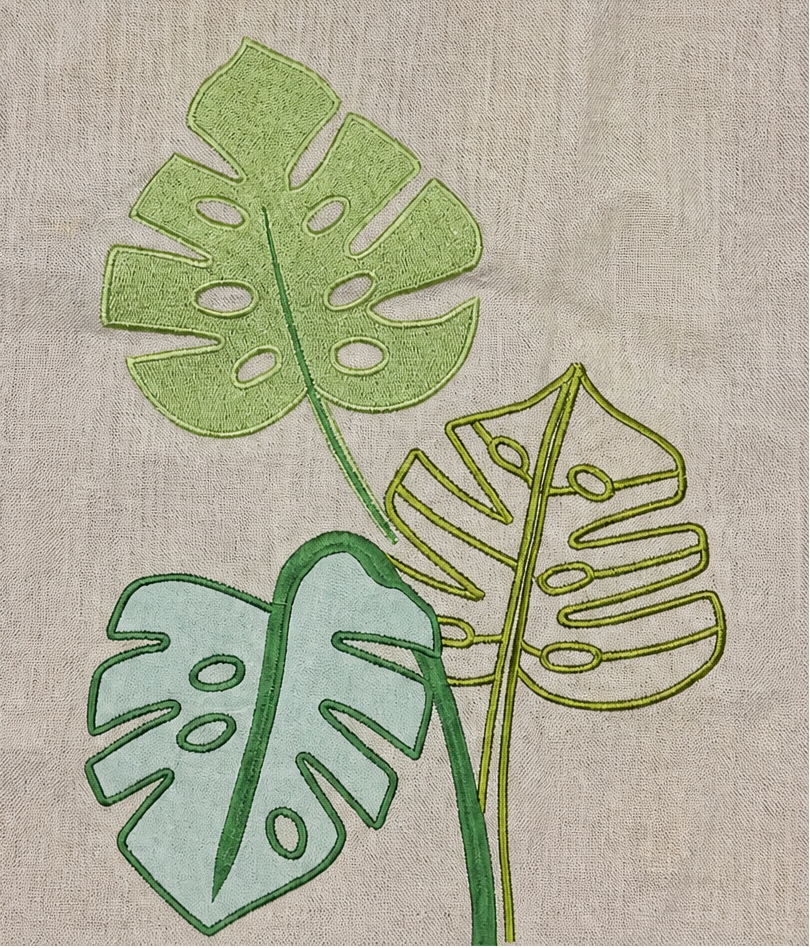 TUIMY EMBROIDERY TOP