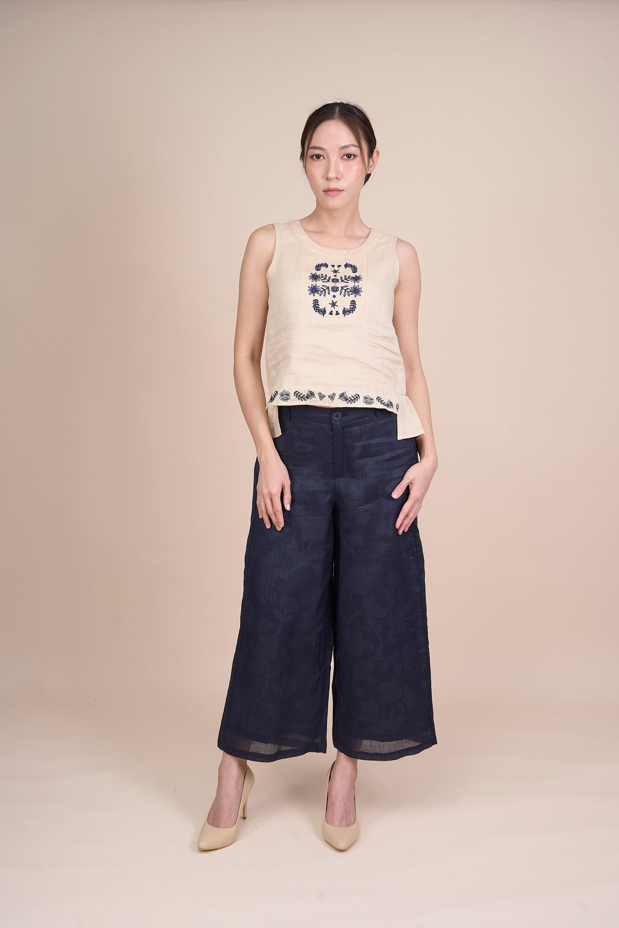 NATALIA SLEEVELESS TOP