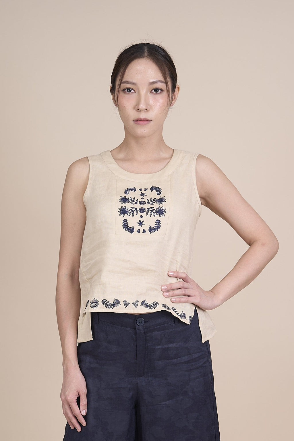 NATALIA SLEEVELESS TOP