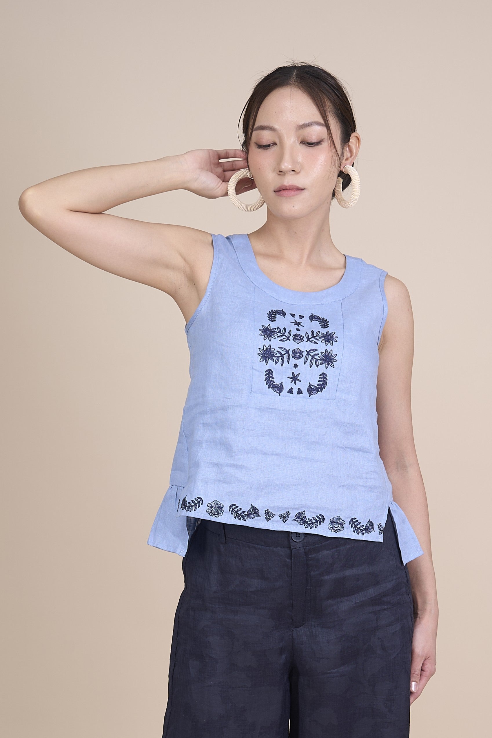 NATALIA SLEEVELESS TOP