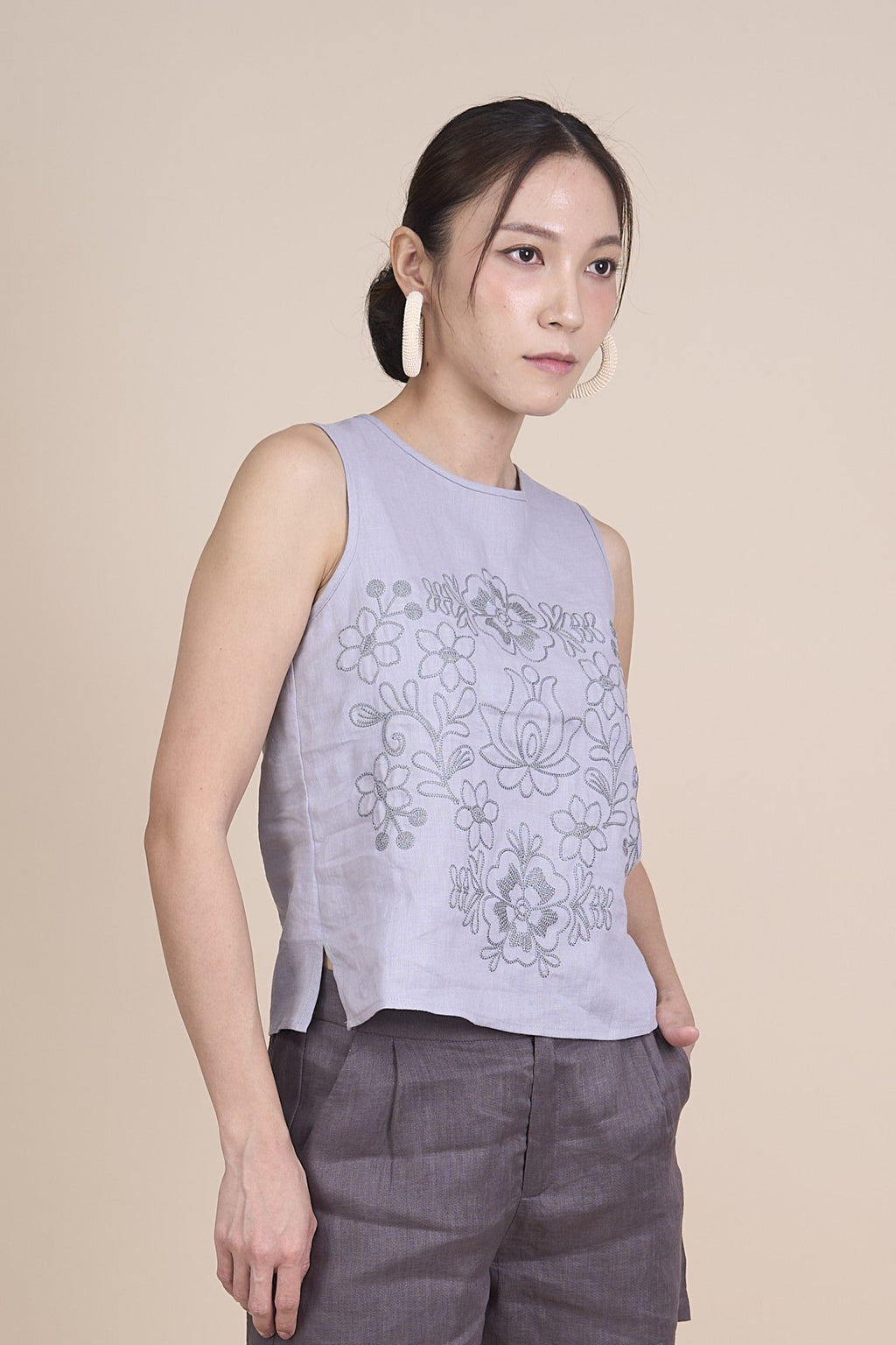 YVONNE SLEEVELESS TOP