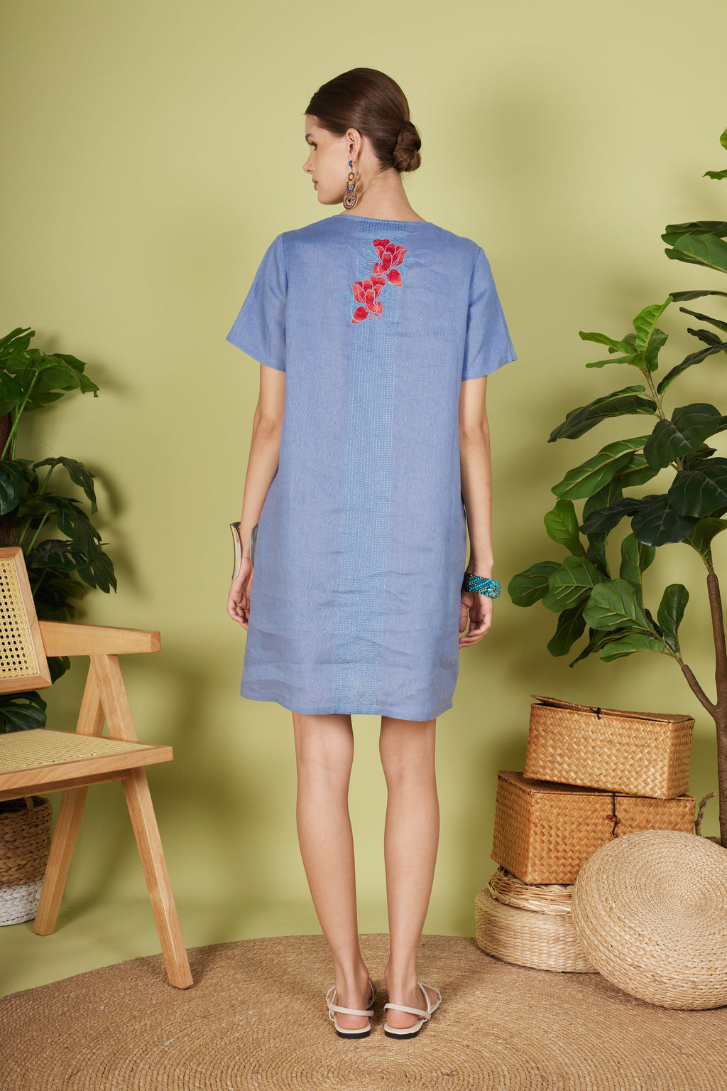 EMBROIDERED MIDI DRESS