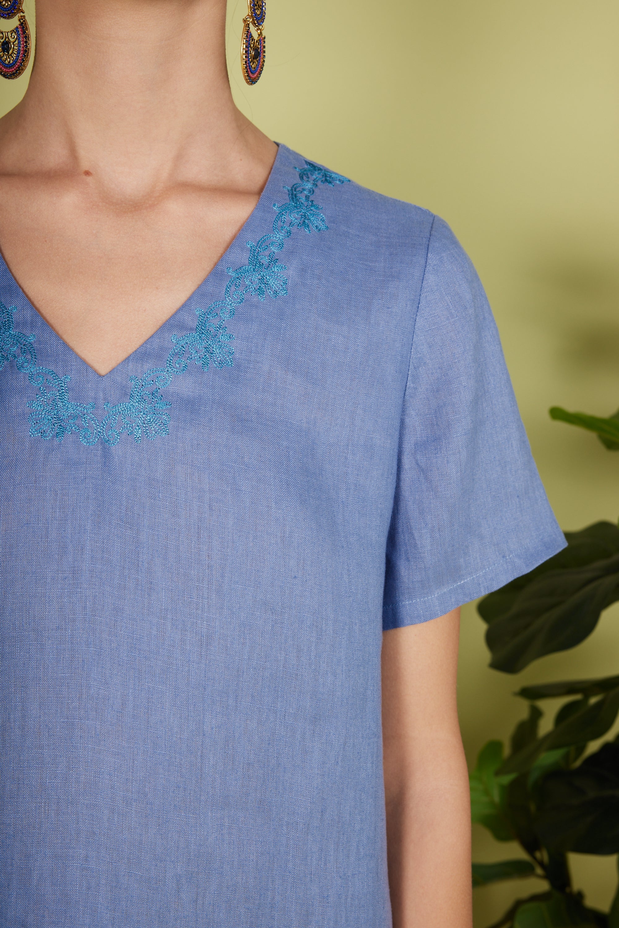 EMBROIDERED MIDI DRESS