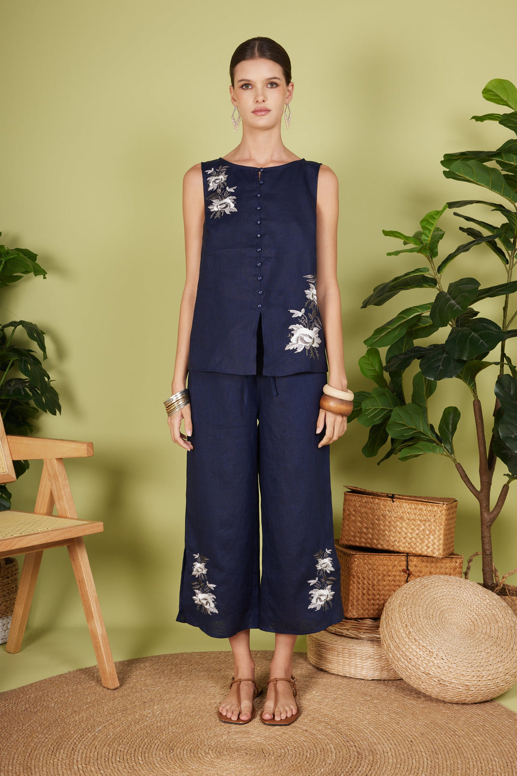 KIMBERLY SLEEVELESS TOP